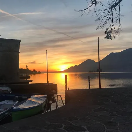 Romantico A Cassone Di * Malcesine